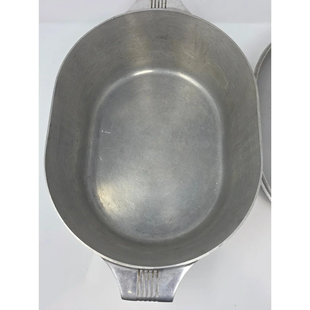 Vintage WagnerWare Magnalite 4265-P cast aluminum oval roaster - Complete